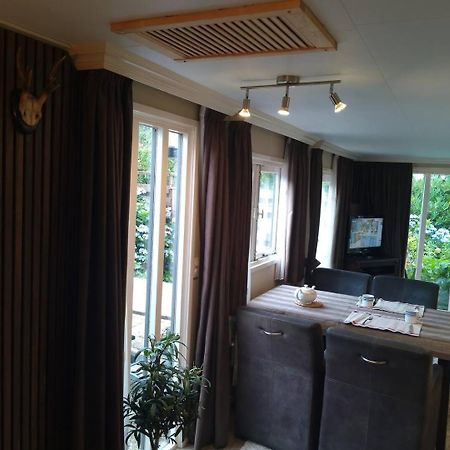 Chalet Op De Veluwe Putten Esterno foto