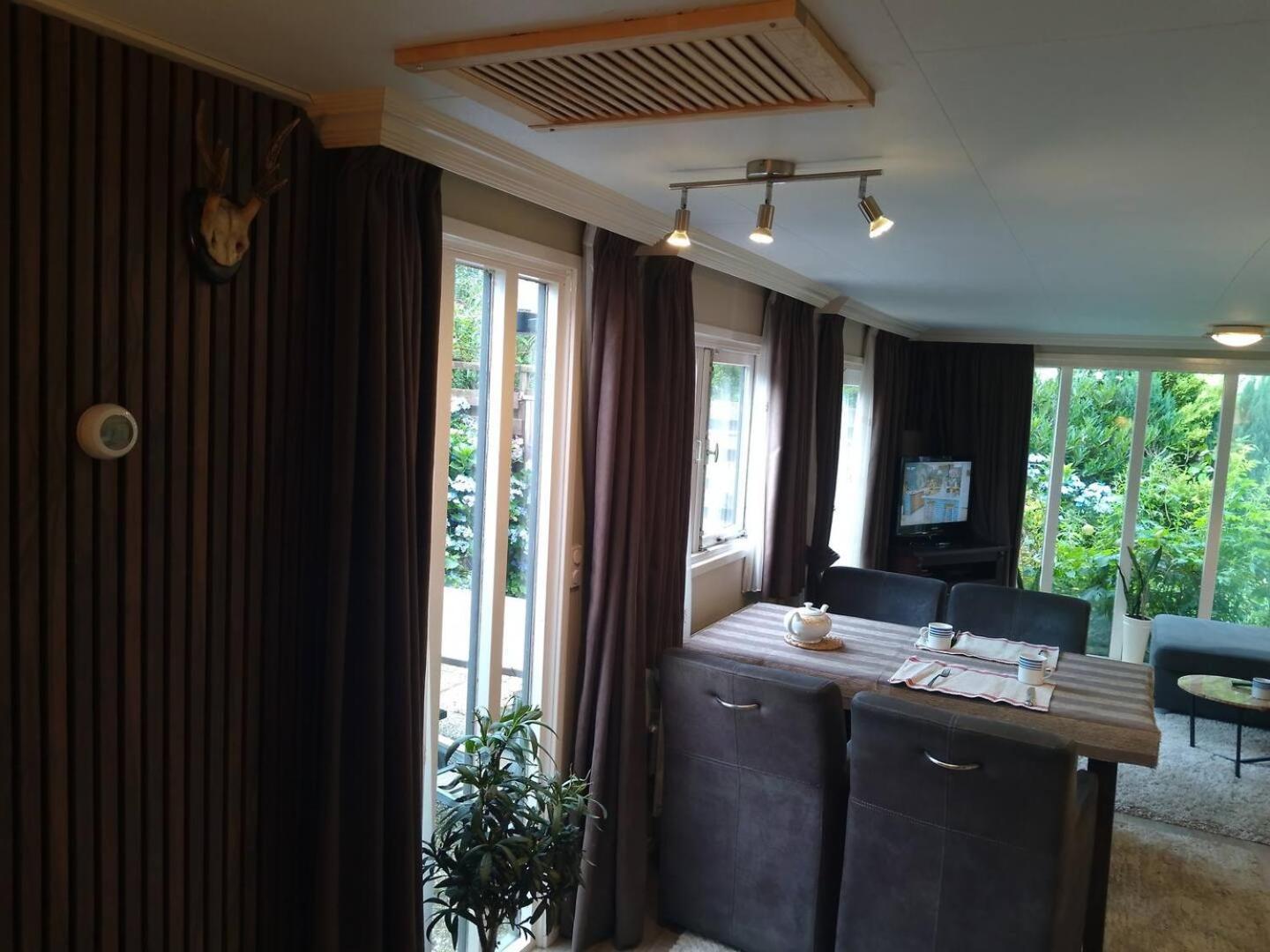 Chalet Op De Veluwe Putten Esterno foto