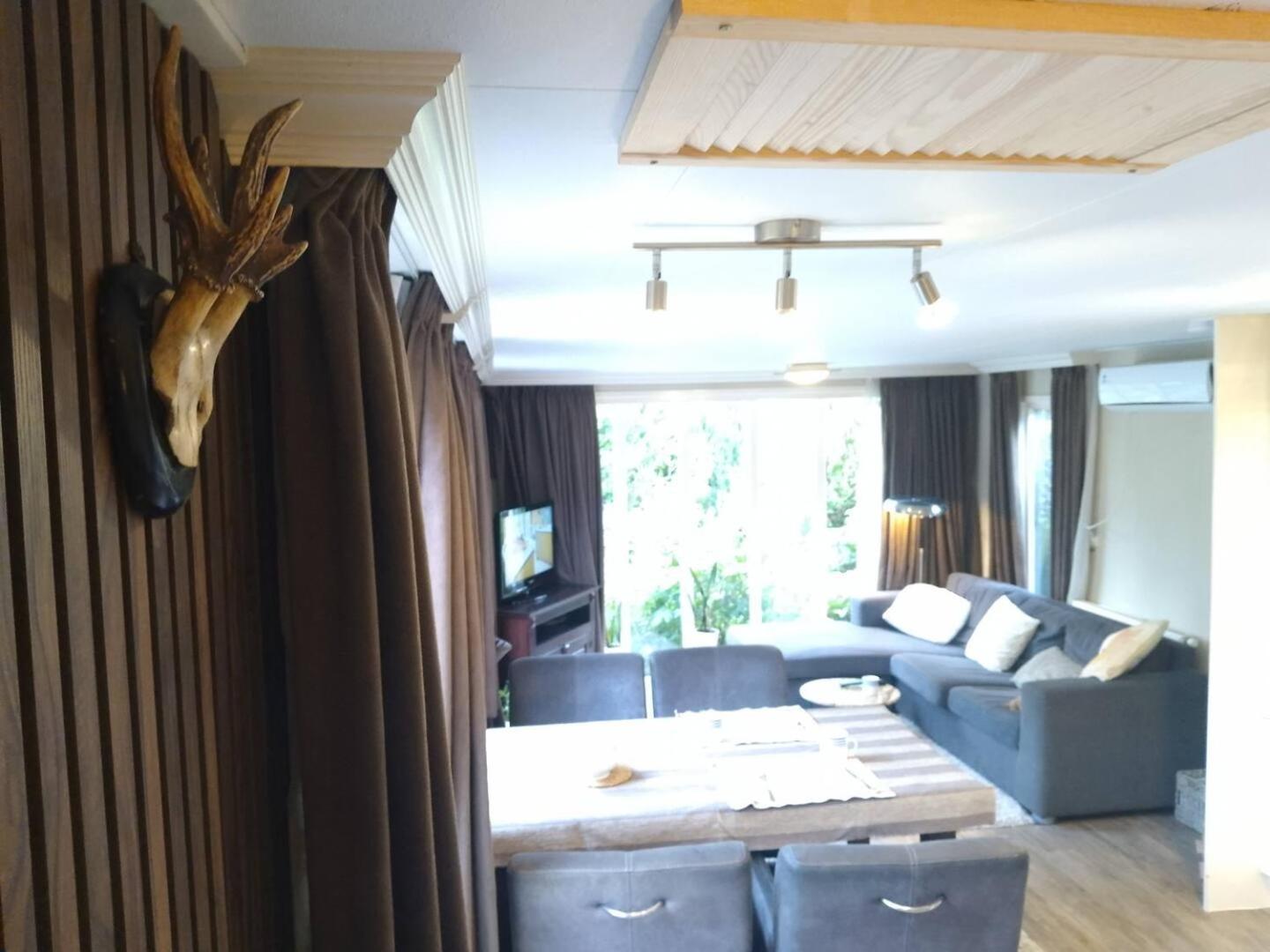 Chalet Op De Veluwe Putten Esterno foto